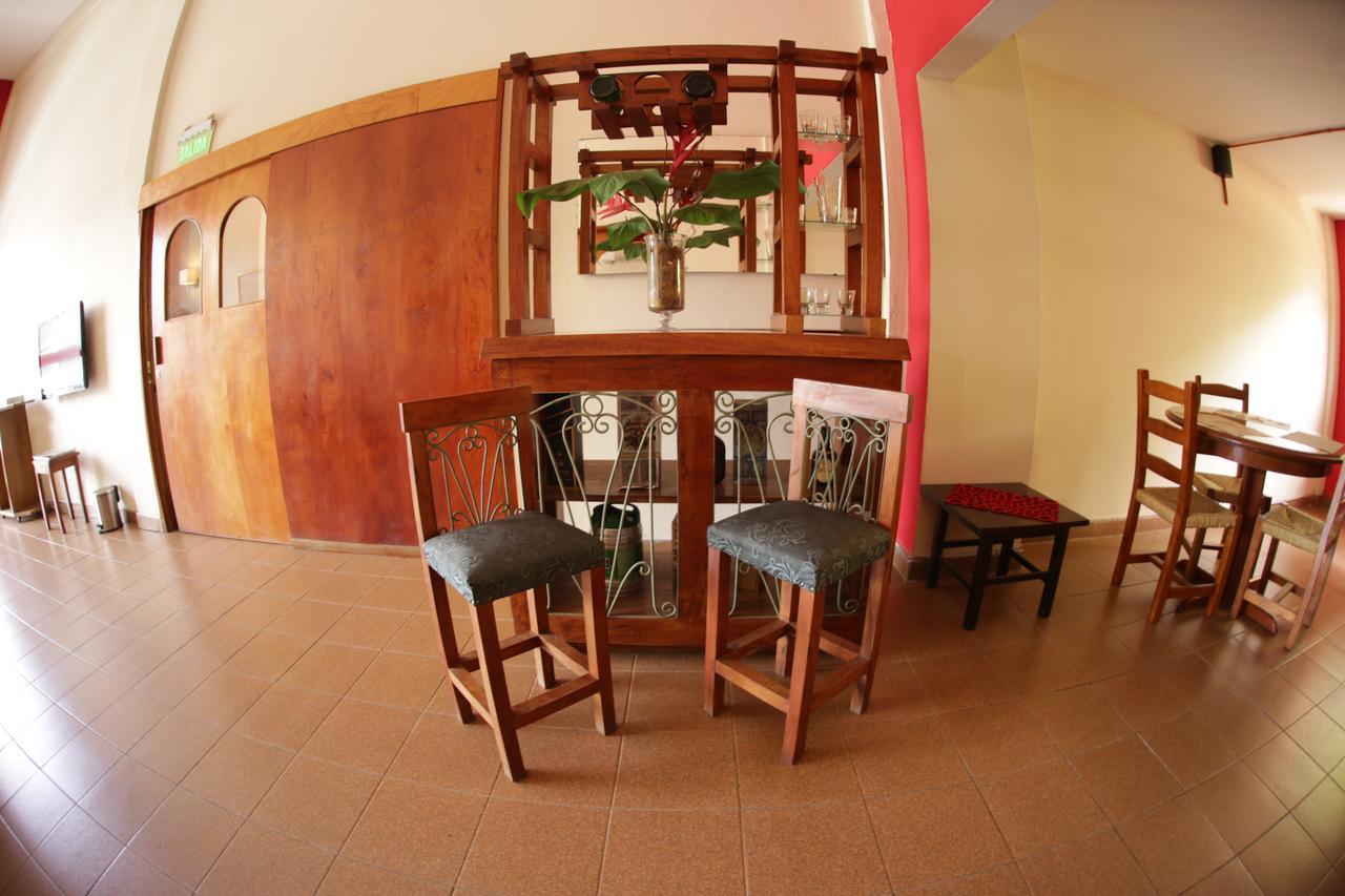 Hotel Del Sur San Lorenzo Exterior photo